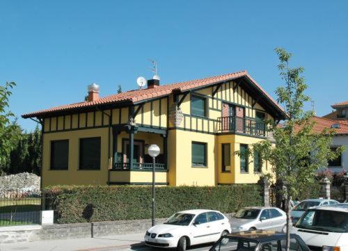 Hotel Restaurante Aldama Amurrio Exteriör bild